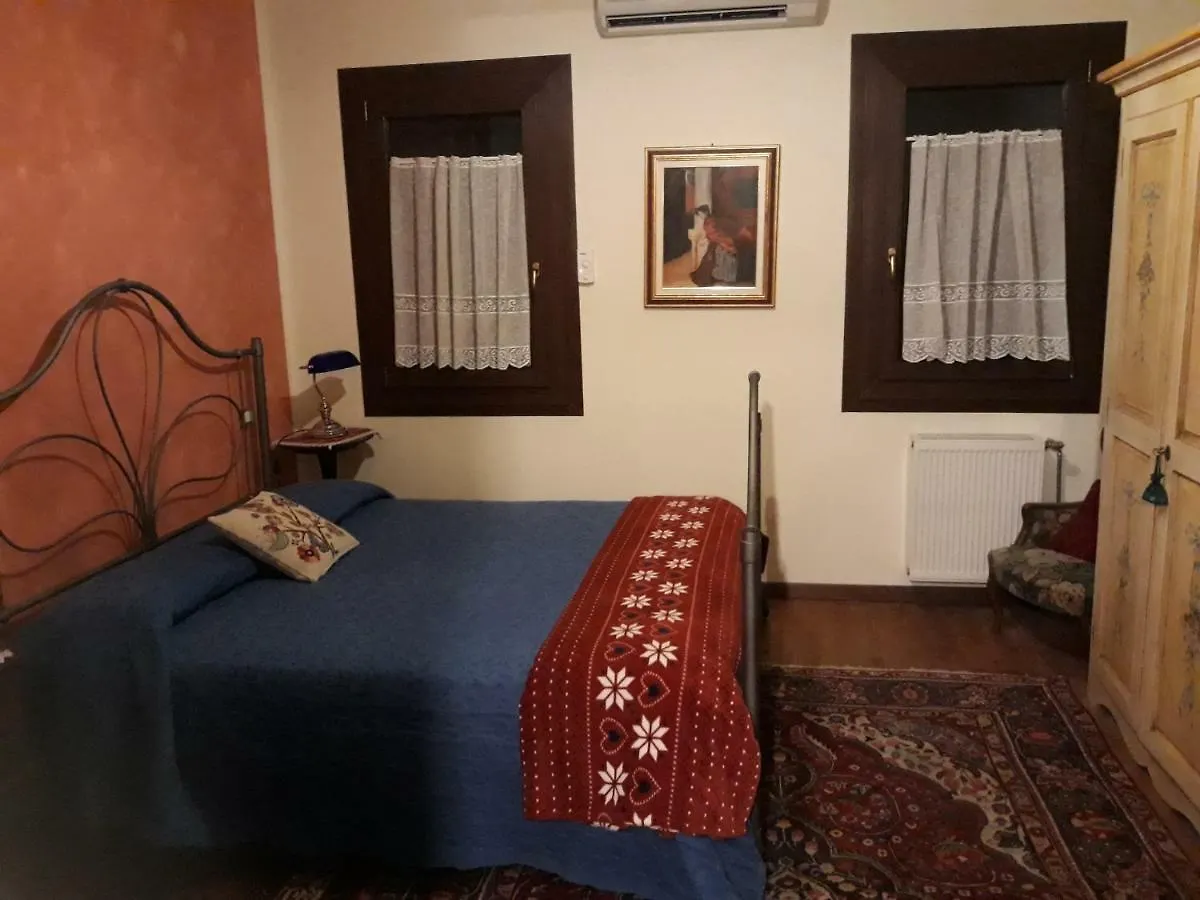 مبيت وإفطار تريفيزو Barone Rosso